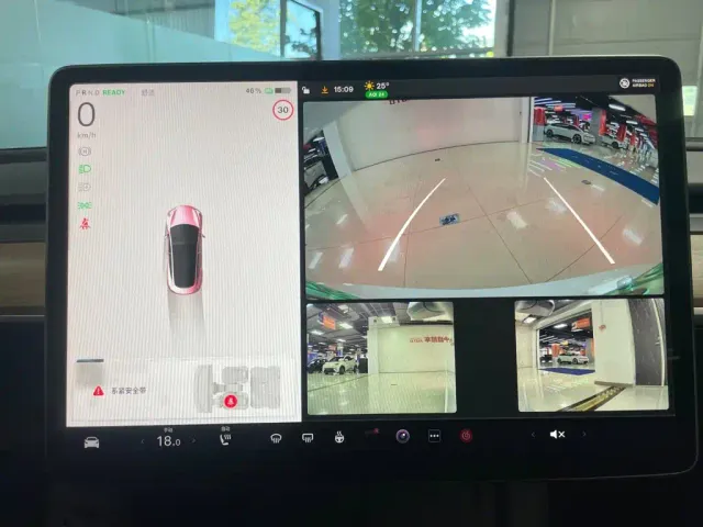 Tesla Model 3 — Фото автомобиля 15