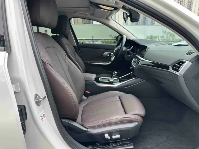 BMW 3 Series — Фото автомобиля 18