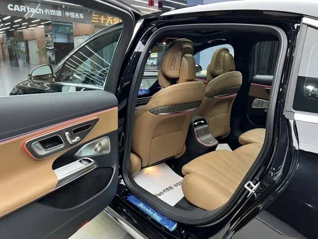 Mercedes-Benz E-Class — Фото автомобиля 21