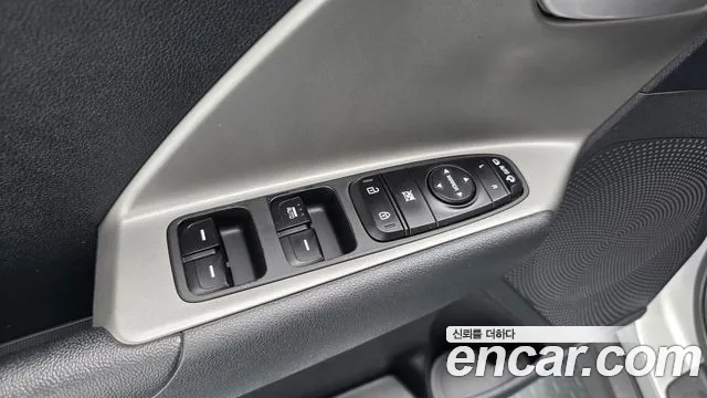 Kia Niro Niro Plus Air — Фото автомобиля 16