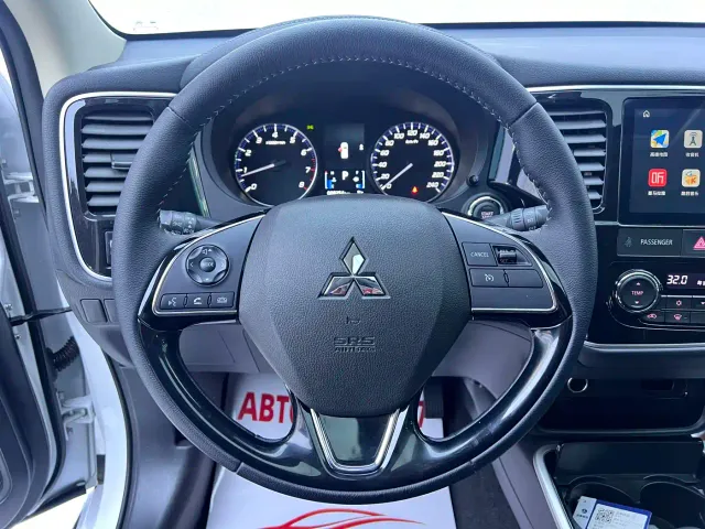 Mitsubishi Outlander — Фото автомобиля 11