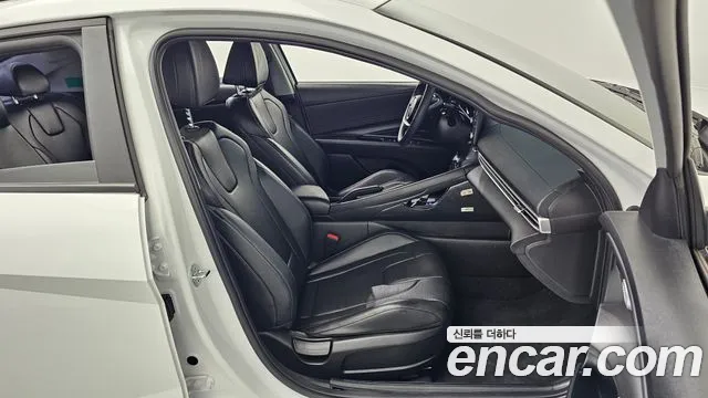 Hyundai AVANTE Avante (CN7) — Фото автомобиля 26