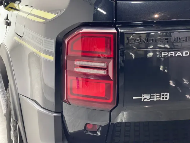 Toyota Prado — Фото автомобиля 20