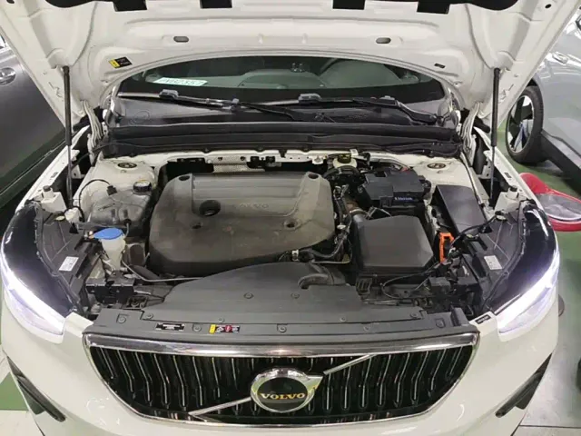 Volvo XC40 — Фото автомобиля 19