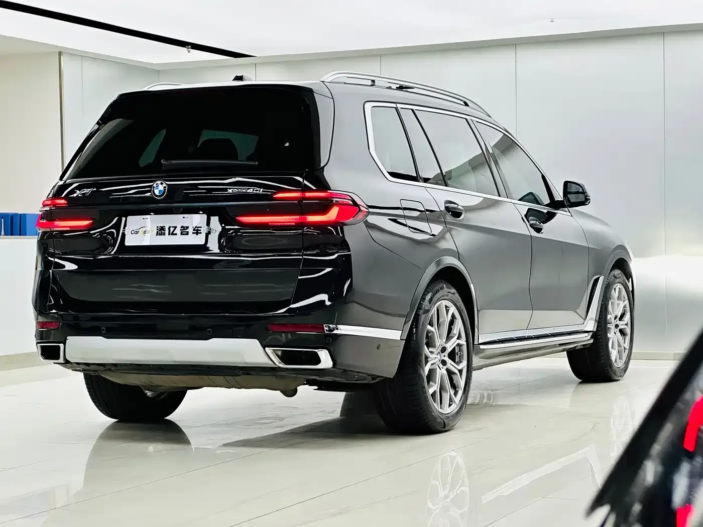 BMW BMW X7 2023 xDrive40i Leading Luxury Package — Фото автомобиля 7