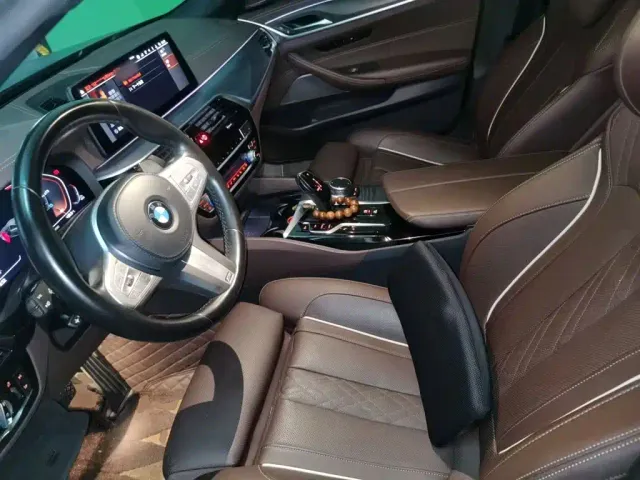 BMW 5 Series — Фото автомобиля 18