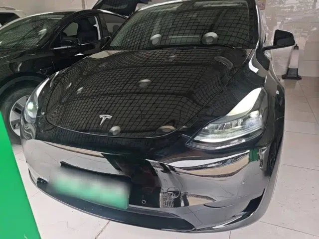 Tesla Model Y 2023 Rear-Wheel Drive Edition — Фото автомобиля 2