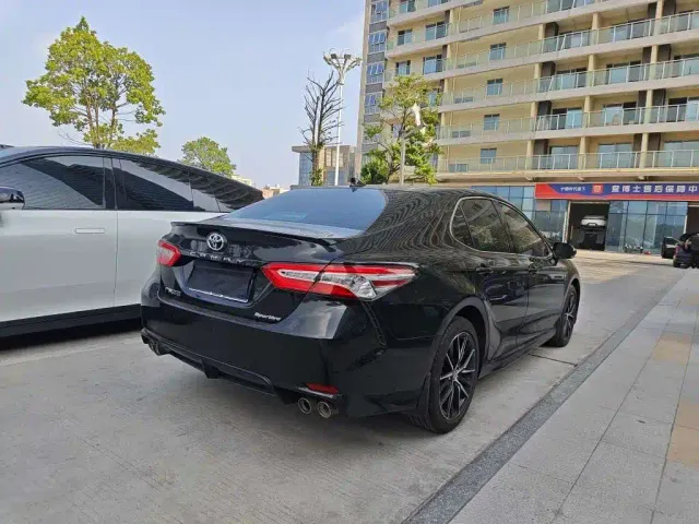 Toyota Camry — Фото автомобиля 5