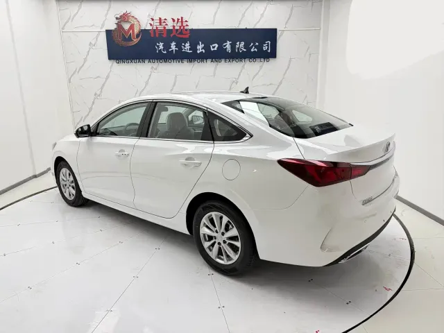 Changan Eado — Фото автомобиля 3