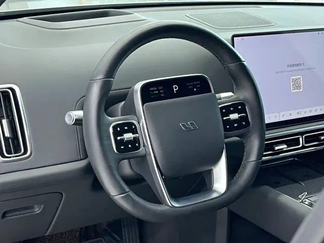 Li Auto L9 — Фото автомобиля 5