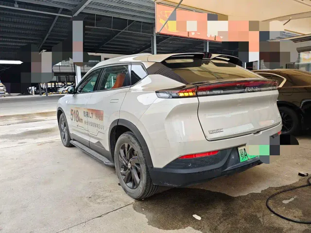 Dongfeng Fengshen L7 — Фото автомобиля 9