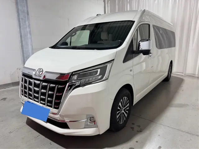Фотография автомобиля — Toyota HIACE