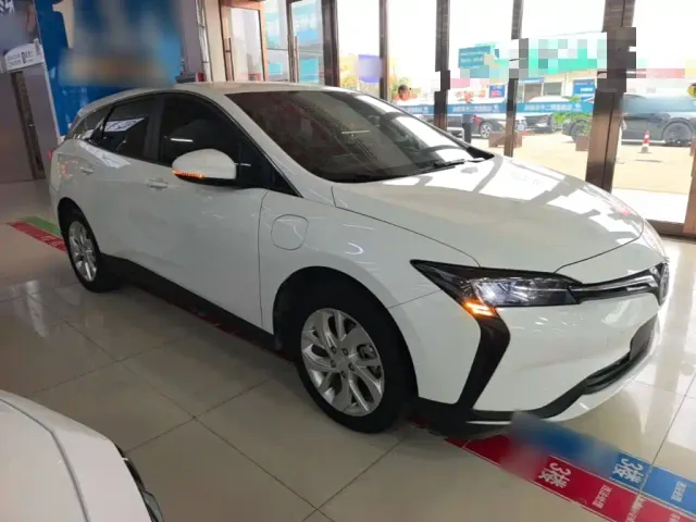 Buick Velite 6 — Фото автомобиля 3