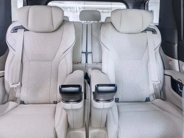 Toyota Vellfire — Фото автомобиля 15