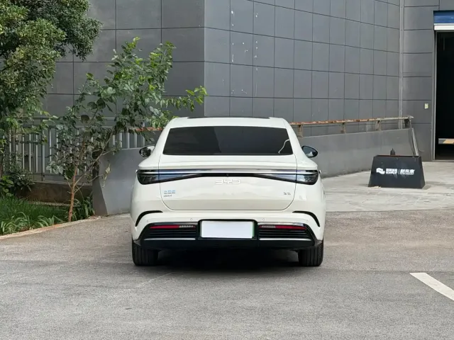 BYD Seal — Фото автомобиля 7