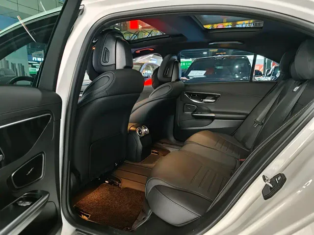 Mercedes-Benz C-Class — Фото автомобиля 7