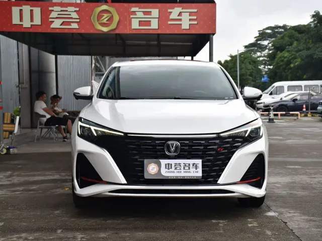 Changan Eado — Фото автомобиля 2