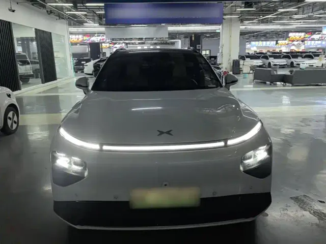 Xpeng G9 — Фото автомобиля 2