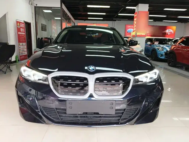 BMW i3 — Фото автомобиля 2