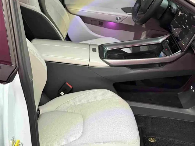 Arcfox Alpha S5 — Фото автомобиля 16