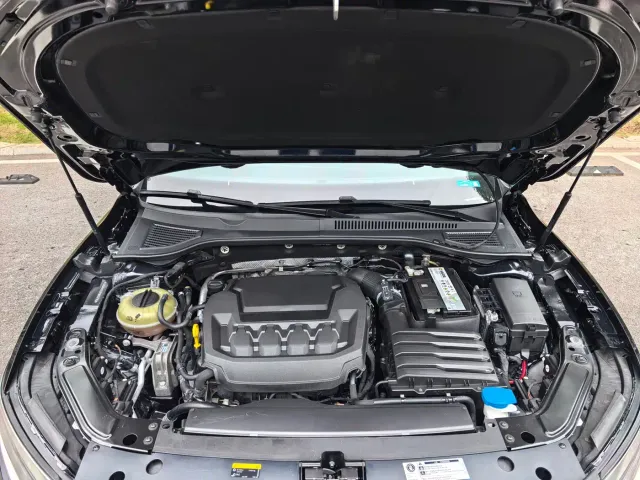 Volkswagen Passat — Фото автомобиля 8