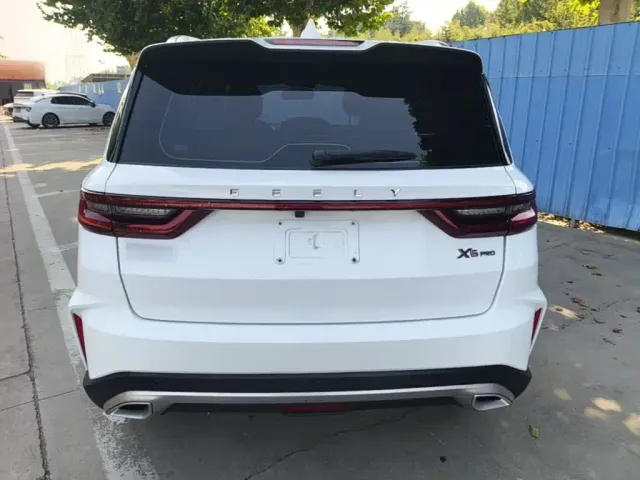 Geely Vision X6 — Фото автомобиля 5