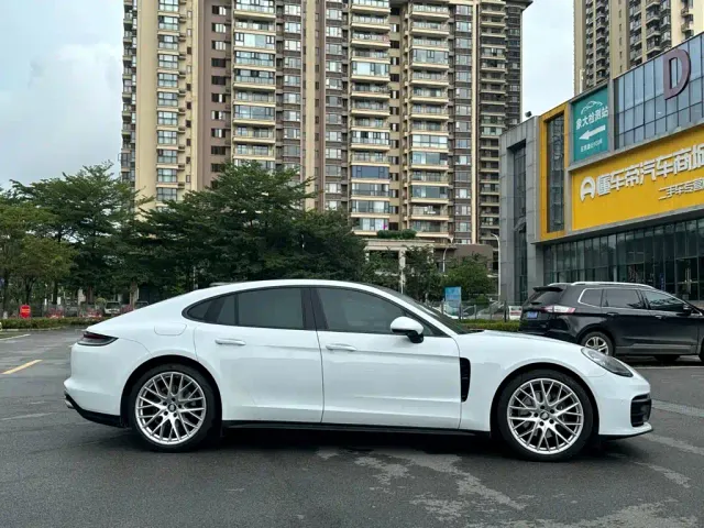 Porsche Panamera — Фото автомобиля 4