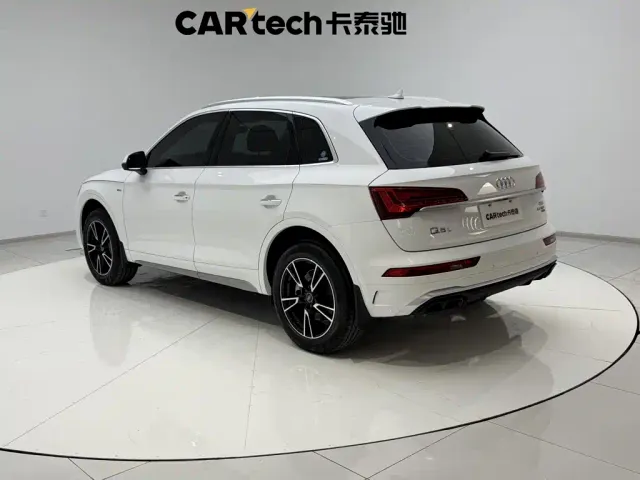 Audi Q5L — Фото автомобиля 7