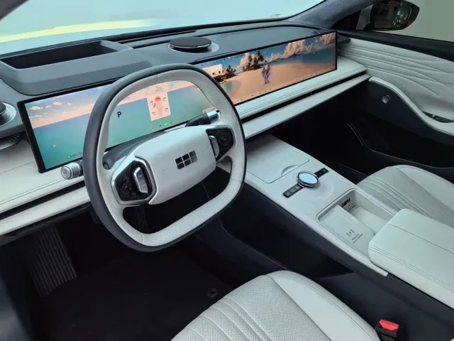 Geely Galaxy E8 — Фото автомобиля 25