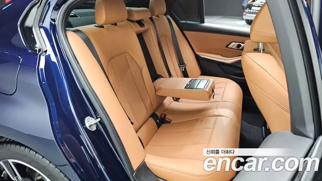 BMW 3-Series 3 серия (G20) 320i M Sport — Фото автомобиля 10