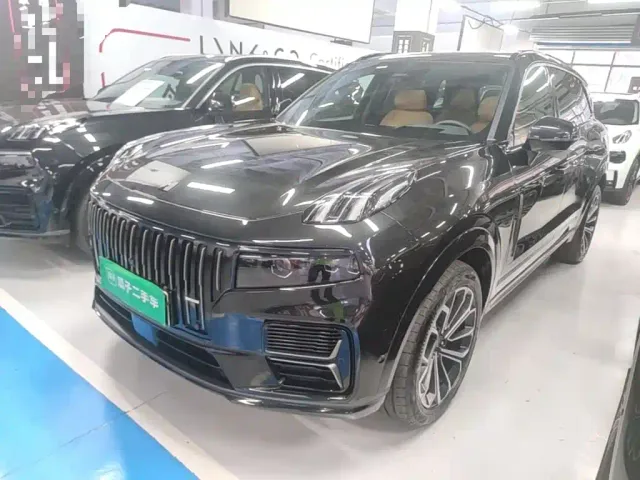Фотография автомобиля — Lynk & Co 09 EM-P