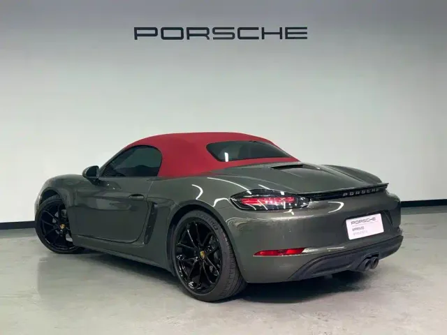 Porsche 718 — Фото автомобиля 6