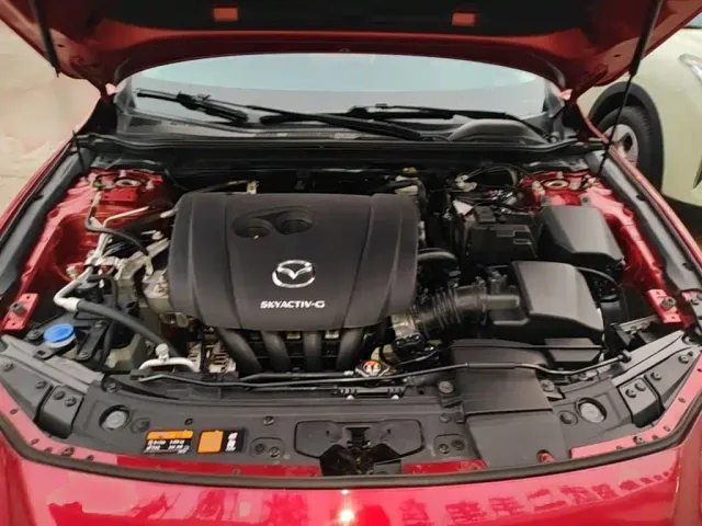 Mazda Axela — Фото автомобиля 19