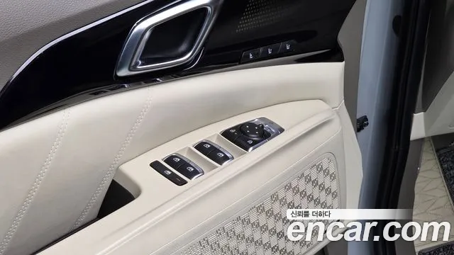 Kia Canival — Фото автомобиля 16
