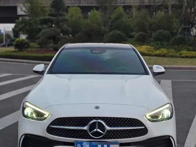 Mercedes-Benz C-Class — Фото автомобиля 2