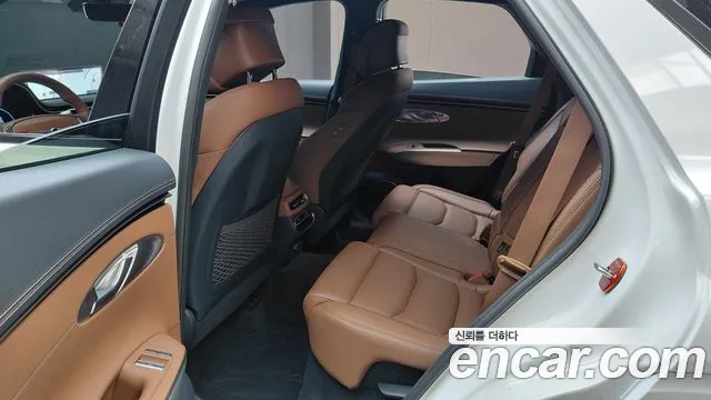Genesis GV70 — Фото автомобиля 12