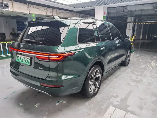 Li Auto ONE — Фото автомобиля 6