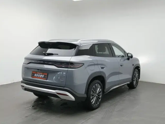 BYD Song Ultra — Фото автомобиля 2
