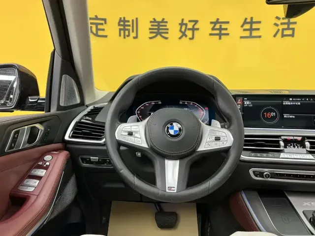 BMW BMW X5 2022 Facelift xDrive 30Li Premium M Sport Package — Фото автомобиля 23