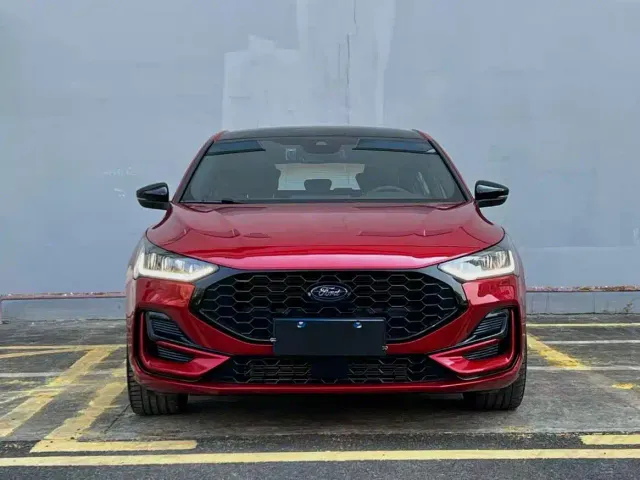 Ford Focus — Фото автомобиля 2