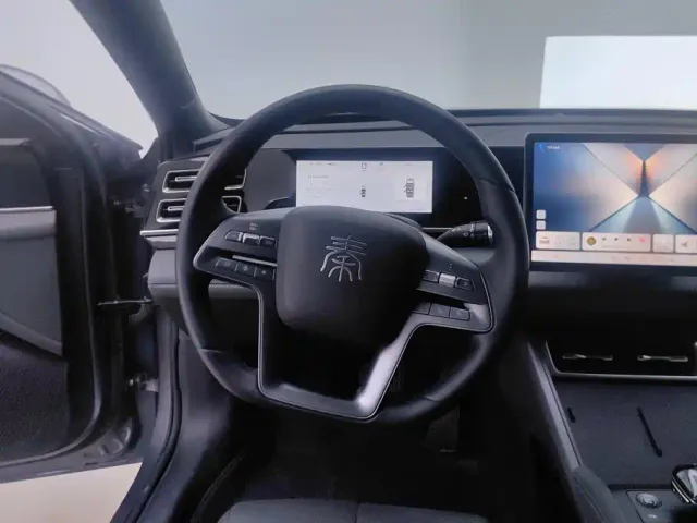 BYD Qin L — Фото автомобиля 15