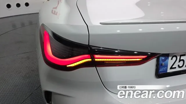 BMW 4 Series G22 — Фото автомобиля 8
