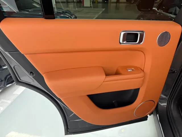 Li Auto L7 — Фото автомобиля 15