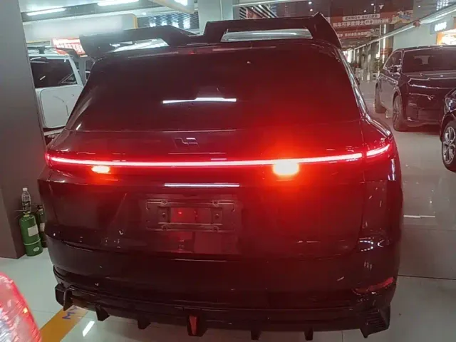 Li Auto L7 — Фото автомобиля 5