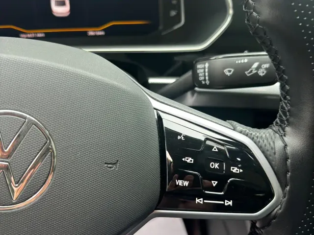 Volkswagen Passat — Фото автомобиля 18