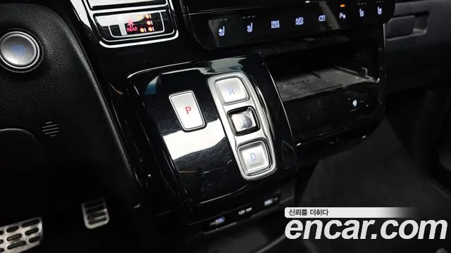 Hyundai Staria — Фото автомобиля 9