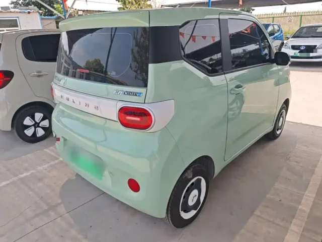 Wuling Hongguang Mini EV — Фото автомобиля 6