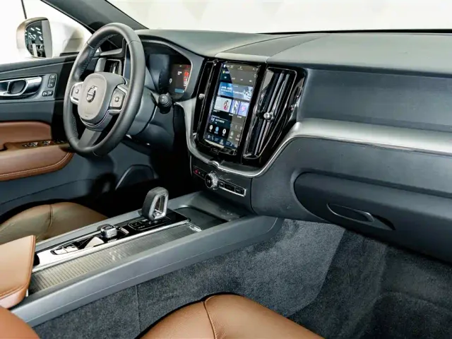 Volvo XC60 — Фото автомобиля 17