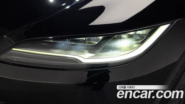 Tesla Model 3 — Фото автомобиля 7