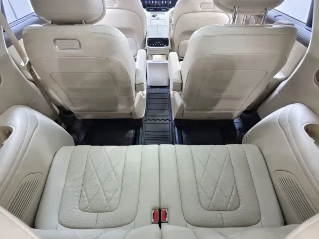 AITO Wenjie AITO M9 2024 Range Extender Max 52kWh 6-seater — Фото автомобиля 11